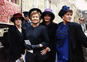 Joan Plowright Actress and Widow of Sir Lawrence Olivier with her daughters Joan Plowright Actress and Widow of Sir Lawrence Olivier with her daughters