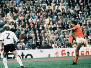 Johan Cruyff World Cup final 1974 Holland V West Germany football Johan Cruyff World Cup final 1974 Holland V West Germany football