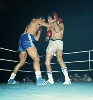 John Conteh v Jorge Victor Ahumada in action at the Empire Pool, Wembley John Conteh v Jorge Victor Ahumada in action at the Empire Pool, Wembley