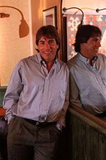 John Inverdale TV Presenter October 1998 Presenter of On Side on ITV sporting John Inverdale TV Presenter October 1998 Presenter of On Side on ITV sporting