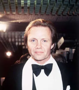 Jon Voight actor attends film premiere - March 1983 DBase MSI Jon Voight actor attends film premiere - March 1983 DBase MSI