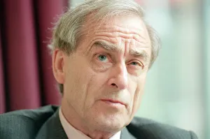 Journalist and writer, Harold Evans. Fleet Street legend Sir Harold Evans whose career Journalist and writer, Harold Evans. Fleet Street legend Sir Harold Evans whose career