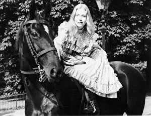 Images Dated 11th September 1972: Judi Bowker Actress Stars In Black Beauty - September 1972 Dbase Msi