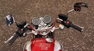 June 1997 Triumph Thunderbird motor cycle instruments handlebars mirrors June 1997 Triumph Thunderbird motor cycle instruments handlebars mirrors