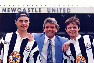 Kevin Keegan posing with Geordie favourites Ant and Dec. circa 01/08/96 Kevin Keegan posing with Geordie favourites Ant and Dec. circa 01/08/96