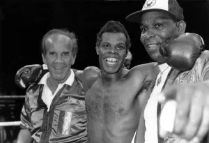 Kirkland Laing after his victory against Antoine Fernandez May 1990 09/05/1990 Kirkland Laing after his victory against Antoine Fernandez May 1990 09/05/1990