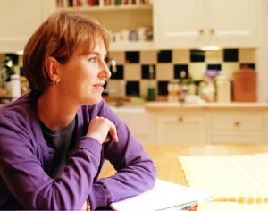 Kirsty Wark October 1999 TV Presenter at home in her kitchen Kirsty Wark October 1999 TV Presenter at home in her kitchen