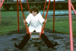 Lena Zavaroni Singer sitting on a swing Dbase MSI Lena Zavaroni Singer sitting on a swing Dbase MSI