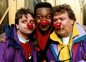 Images Dated 11th February 1991: Lenny Henry comedian with Hale and Pace advertising charity red nose day A©mirrorpix