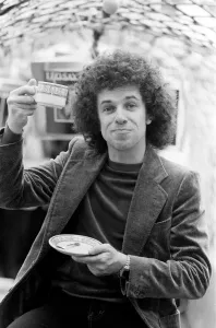 Leo Sayer at a press reception at Wedgies nightclub in the Kings Road, London Leo Sayer at a press reception at Wedgies nightclub in the Kings Road, London