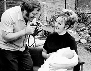 Images Dated 15th August 1971: Les Dawson with his wife and his new baby daughter Pamela Jane dbase msi