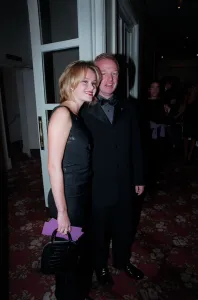 Les Dennis Comedian/TV Presenter September 98 Arriving at the TV Quick Awards in Les Dennis Comedian/TV Presenter September 98 Arriving at the TV Quick Awards in