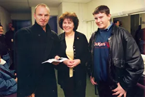 Lib - Singer / songwriter Sting meets Chronicle competition winner Gillian Clark Lib - Singer / songwriter Sting meets Chronicle competition winner Gillian Clark
