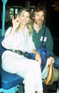 Lindsay Wagner actress and her husband Laurence Nortoff Dbase MSI A©Mirrorpix Lindsay Wagner actress and her husband Laurence Nortoff Dbase MSI A©Mirrorpix