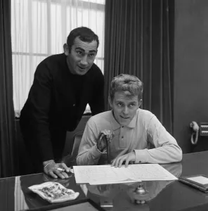 Lionel Bart (standing) at his office in Shaftesbury Avenue, with Shane Fenton Lionel Bart (standing) at his office in Shaftesbury Avenue, with Shane Fenton