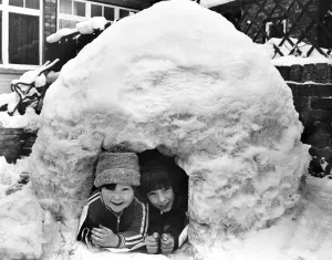 Little Eskimos, Franz Wheldon aged 7 and Mark Hogarth aged 4 Little Eskimos, Franz Wheldon aged 7 and Mark Hogarth aged 4