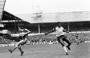 Images Dated 5th April 1986: Liverpool 2-0 Southampton, FA Cup Semi Final match at White Hart Lane