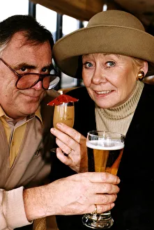 Mirror/0200to0299 00274/liz dawn william tarmey actors coronation street Mirror/0200to0299 00274/liz dawn william tarmey actors coronation street