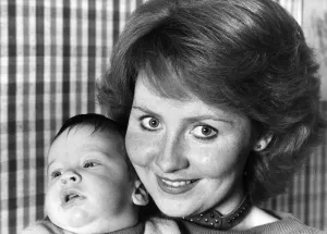 Lulu: Singer Lulu pictured with her 12 week old baby Jordan. September 1977 P035547 Lulu: Singer Lulu pictured with her 12 week old baby Jordan. September 1977 P035547