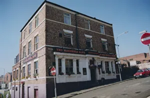 The Magnesia Bank public house, Camden Street, North Shields 15th June 1997 The Magnesia Bank public house, Camden Street, North Shields 15th June 1997