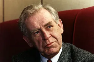 Magnus Magnusson television presenter quiz master Magnus Magnusson television presenter quiz master