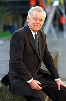 Magnus Magnusson TV presenter and Quizmasterof Mastermind Magnus Magnusson TV presenter and Quizmasterof Mastermind