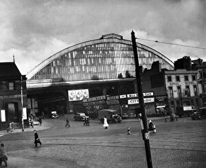 British Railways Collection: The main entrance to Liverpool Lime Street Station, Merseyside. Feburary 1953 P008115