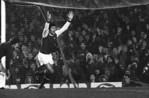 Malcolm Macdonald scores goal for Arsenal 1976 Malcolm Macdonald scores goal for Arsenal 1976