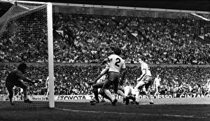 Images Dated 28th April 1984: Manchester United 0 v. West Ham 0. April 1984 MF15-08-051