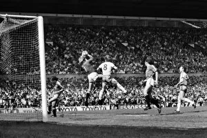 Images Dated 28th April 1984: Manchester United 0 v. West Ham 0. April 1984 MF15-08-058