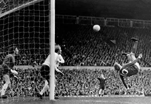 Manchester United v Tottenham Hotspur September 1967 Denis Law sends in an Manchester United v Tottenham Hotspur September 1967 Denis Law sends in an