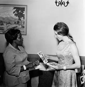Margaret Kenyetta, daughter of the President of Kenya, and Princess Anne exchange gifts Margaret Kenyetta, daughter of the President of Kenya, and Princess Anne exchange gifts
