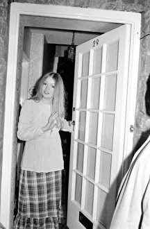 Mary Hopkin pop singer of Glamorgan seen here at her fathers home. December 1971 Mary Hopkin pop singer of Glamorgan seen here at her fathers home. December 1971