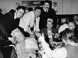 25 Dec 1975 25 Dec 1975