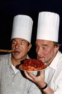 Michael Elphick Actor & Don Henderson try out a Strawberry Flan - chefs Michael Elphick Actor & Don Henderson try out a Strawberry Flan - chefs