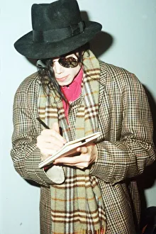 Michael Jackson Pop Star signing Autograph Michael Jackson Pop Star signing Autograph