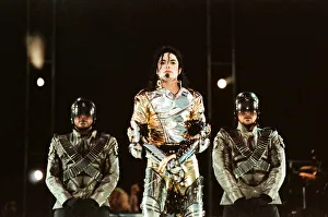 Mirror/0100to0199 00106/michael jackson seen stage sheffield 10th july Mirror/0100to0199 00106/michael jackson seen stage sheffield 10th july