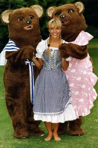 Michalea Strachan Tv Presenter Standing with two life size teddy bears Michalea Strachan Tv Presenter Standing with two life size teddy bears