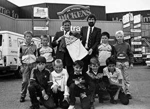 Images Dated 8th October 1988: Middlesbrough Junior Schools FA Under 11s side have a brand new strip