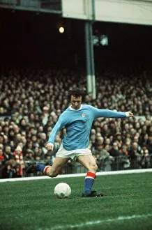 Mike Summerbee in action for Manchester City 1974 Mike Summerbee in action for Manchester City 1974