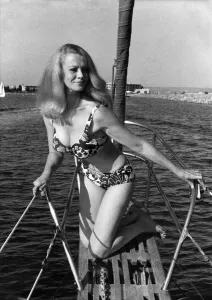 00031 Prints: Sabrina Pin-up Print, August 1976