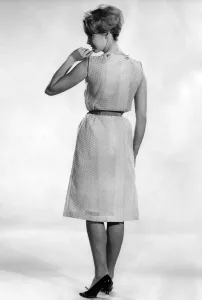 60s Fashion Trends Prints: Reveille Fashions: Yvette Davis. September 1961 P008788