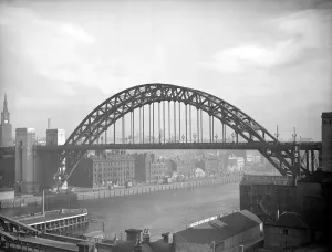 00075 Prints: The Tyne Bridge Print: A Compression Arch Bridge spanning the River Tyne