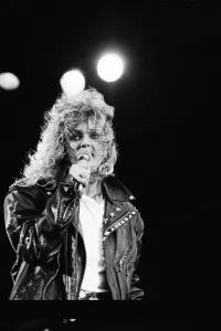 Prints of Bonnie Tyler (real name Gaynor Hopkins) appearing at The Reading Festival, Richfield Avenue, Reading, Berkshire, England, on Saturday 27th 1988. Picture taken Saturday 27th August 1988 Mirror Prints: Bonnie Tyler Print - Reading Festival 1988
