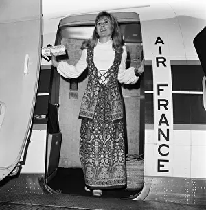 Model Stephanie Beacham leaving Heathrow Airport for Paris. 15th April 1971 Model Stephanie Beacham leaving Heathrow Airport for Paris. 15th April 1971