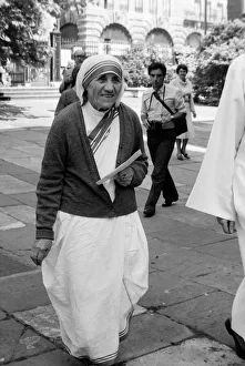 Mother Teresa of Calcutta seen here signing autographs outside St James Church Piccadilly Mother Teresa of Calcutta seen here signing autographs outside St James Church Piccadilly
