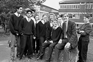 MP Graham Riddick with pupils from Moorend High School during a visit MP Graham Riddick with pupils from Moorend High School during a visit