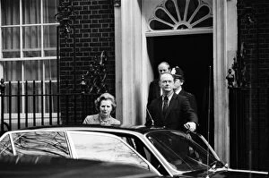 Images Dated 3rd April 1982: Mrs Thatcher leaving from 10 Downing Street for the House of Commons to attend