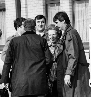 Mrs Thatcher surrounded by detectives in Salford. February 1988 P005265 Mrs Thatcher surrounded by detectives in Salford. February 1988 P005265