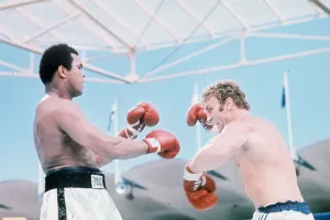 Muhammad Ali (Cassius Clay) v Joe Bugner .1st July, 1975. Kuala Lumpur,Malaysia Muhammad Ali (Cassius Clay) v Joe Bugner .1st July, 1975. Kuala Lumpur,Malaysia